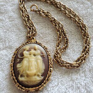 Max Factor Hypnotique creme perfume pendant , wt. .09 oz , item #A-96